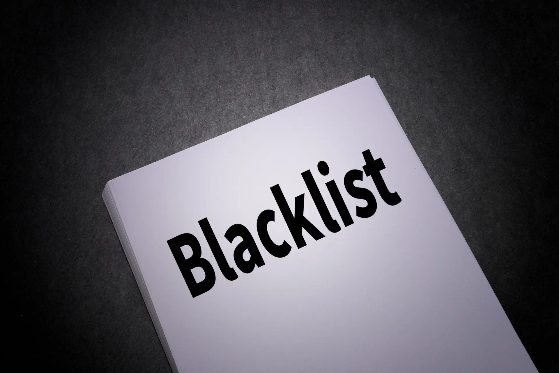 ブラックリストに載る条件は？対処法も含めてわかりやすく解説 | HT ファイナンス