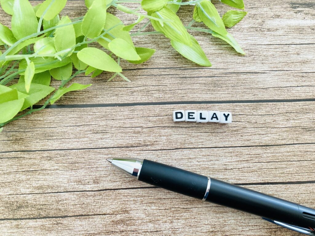 携帯料金を滞納した際の信用情報への影響を解説する記事のサムネイル画像