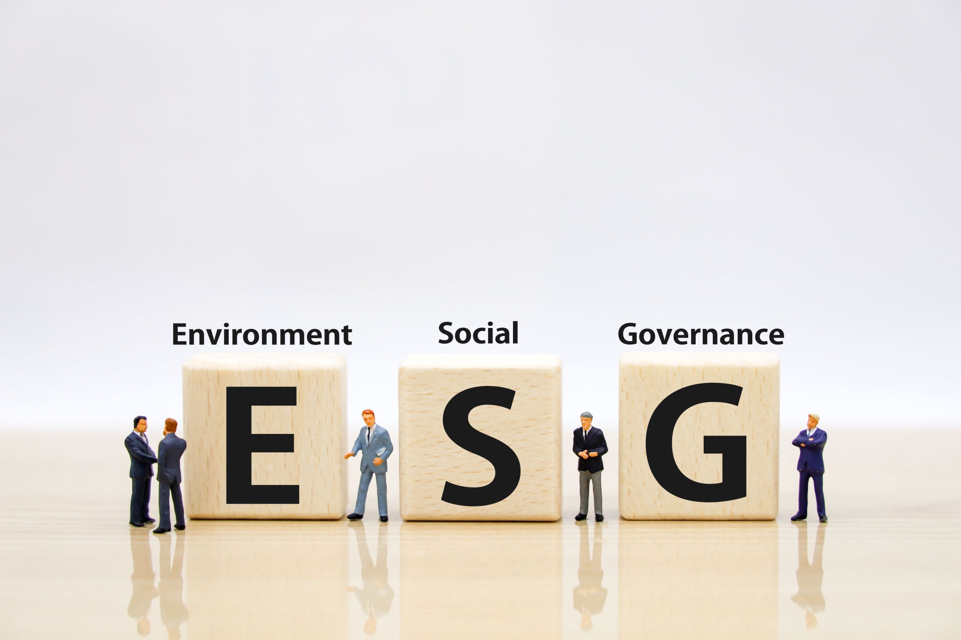 ESG経営とは？企業価値を高める新時代の経営戦略と実践事例を徹底解説