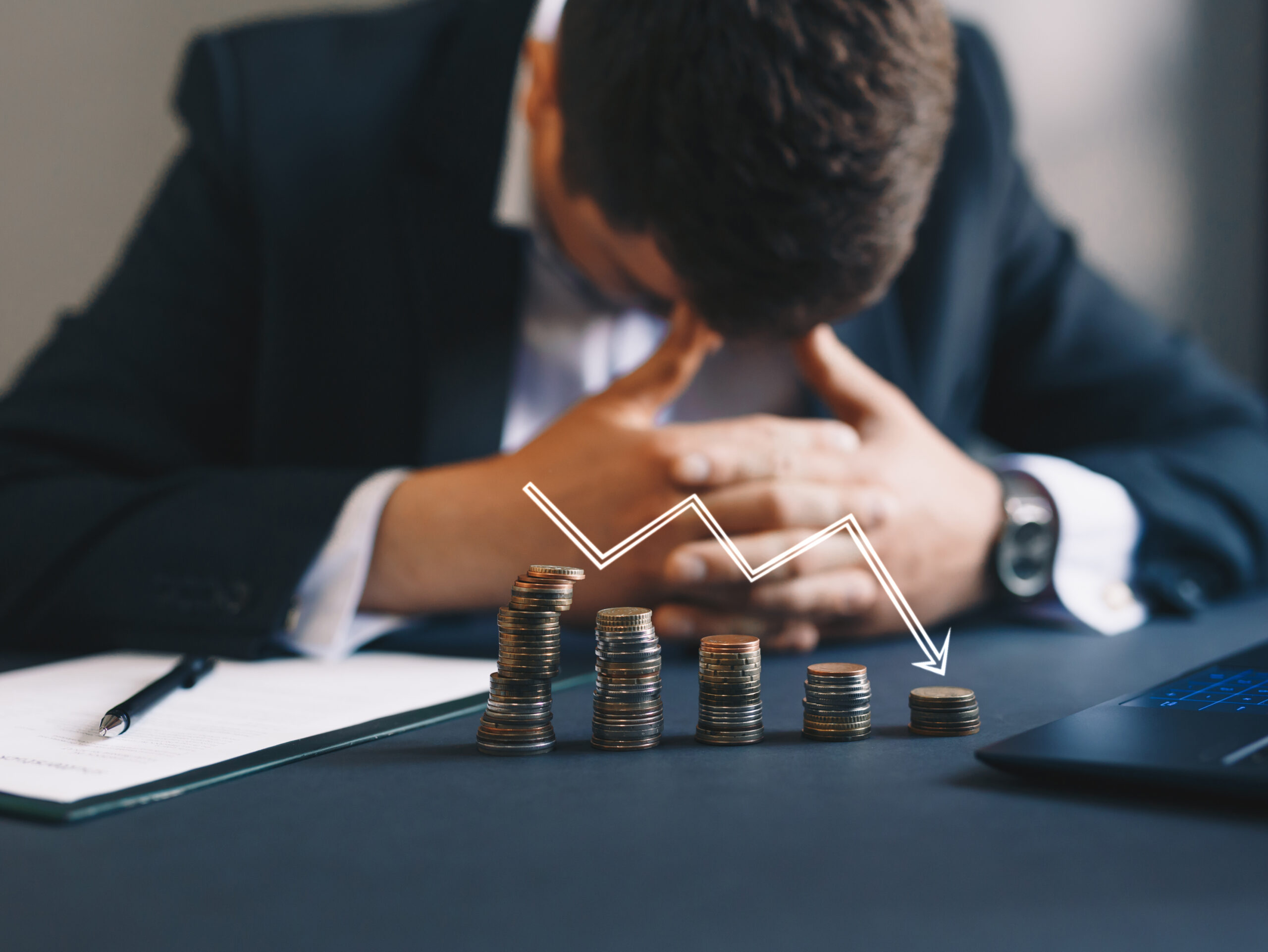 倒産する会社の資金繰りの特徴は？経営者が察知すべき前兆などについて解説
